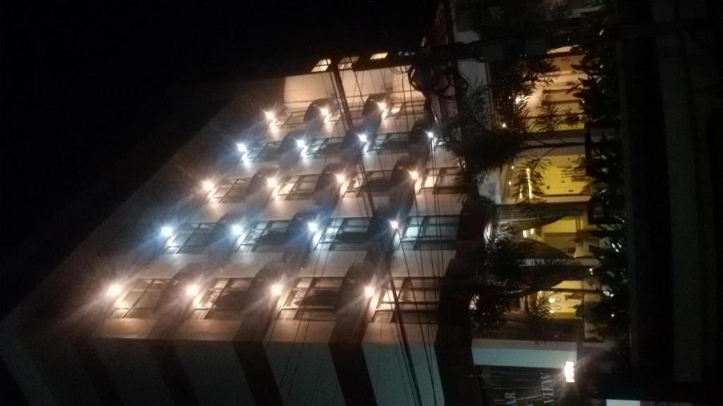 Virati Hotel Rangoon Buitenkant foto